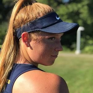 Meet your Posher, Mia